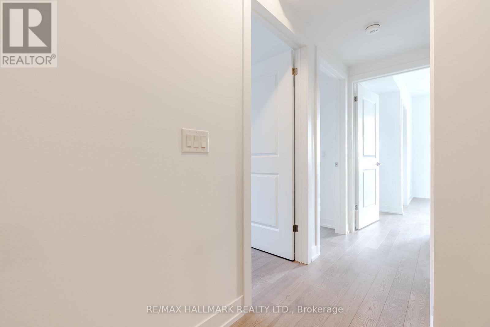 Photo 13 of 216 1085 Douglas Mccurdy Common, Mississauga ON