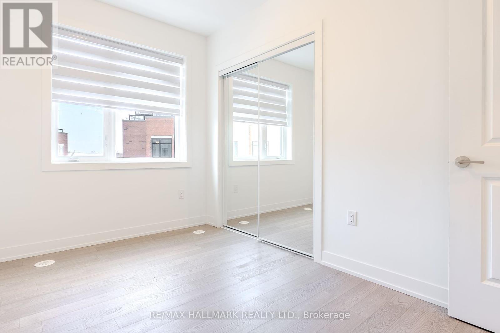 Photo 15 of 216 1085 Douglas Mccurdy Common, Mississauga ON