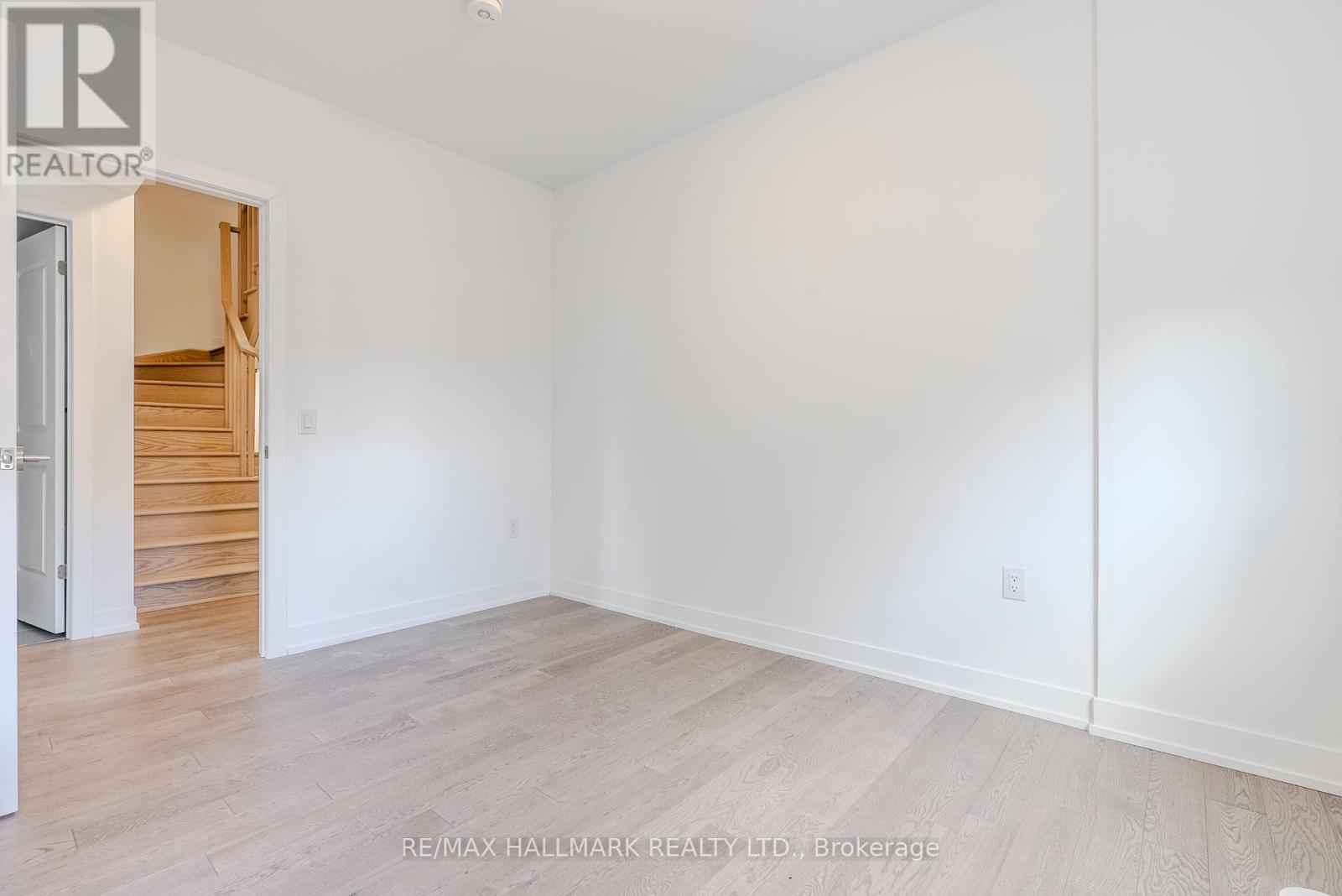 Photo 17 of 216 1085 Douglas Mccurdy Common, Mississauga ON