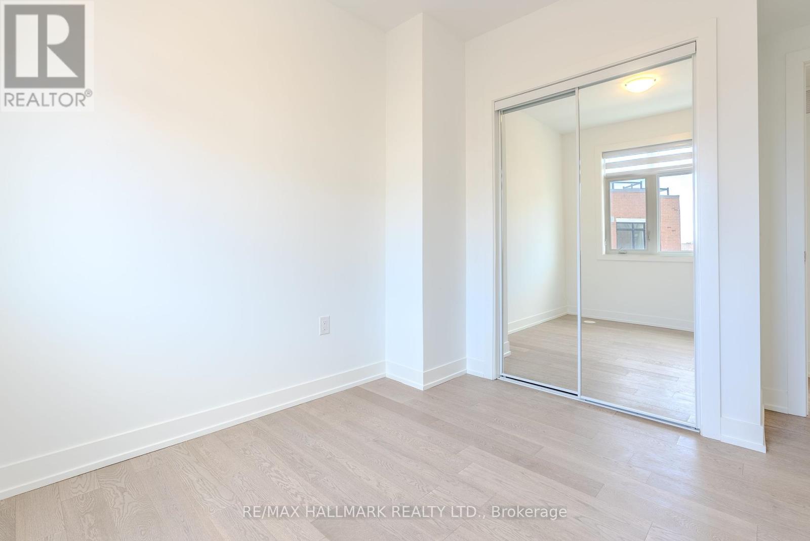Photo 23 of 216 1085 Douglas Mccurdy Common, Mississauga ON