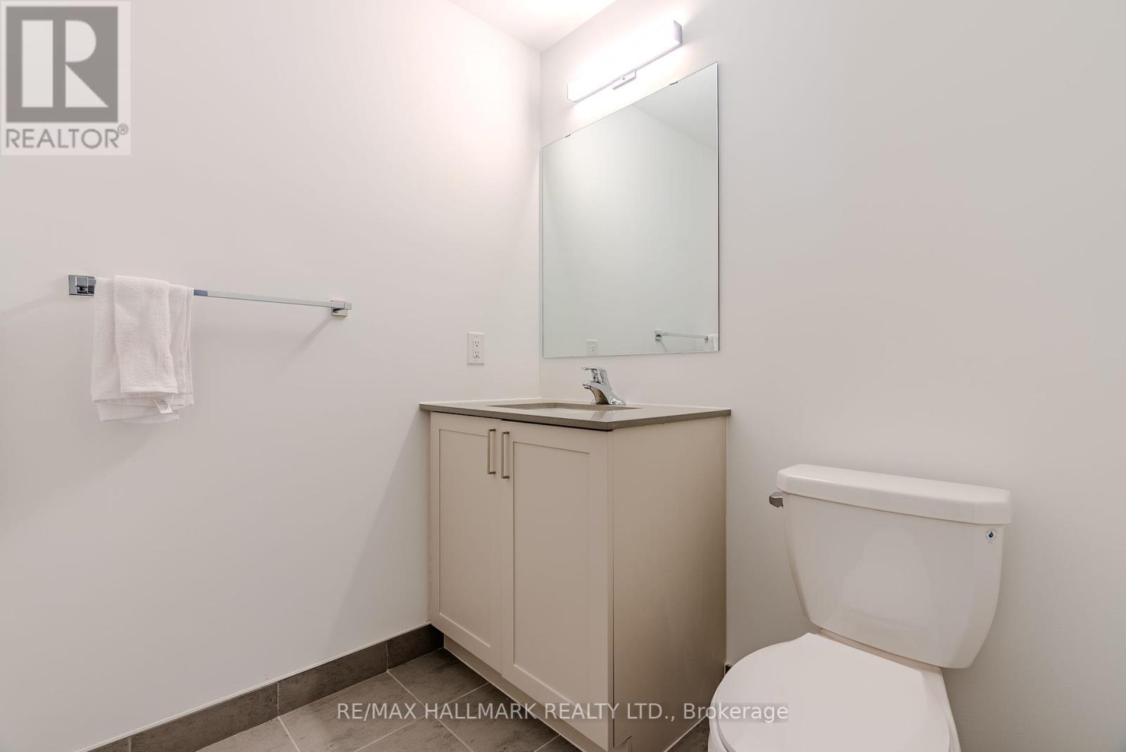 Photo 9 of 216 1085 Douglas Mccurdy Common, Mississauga ON