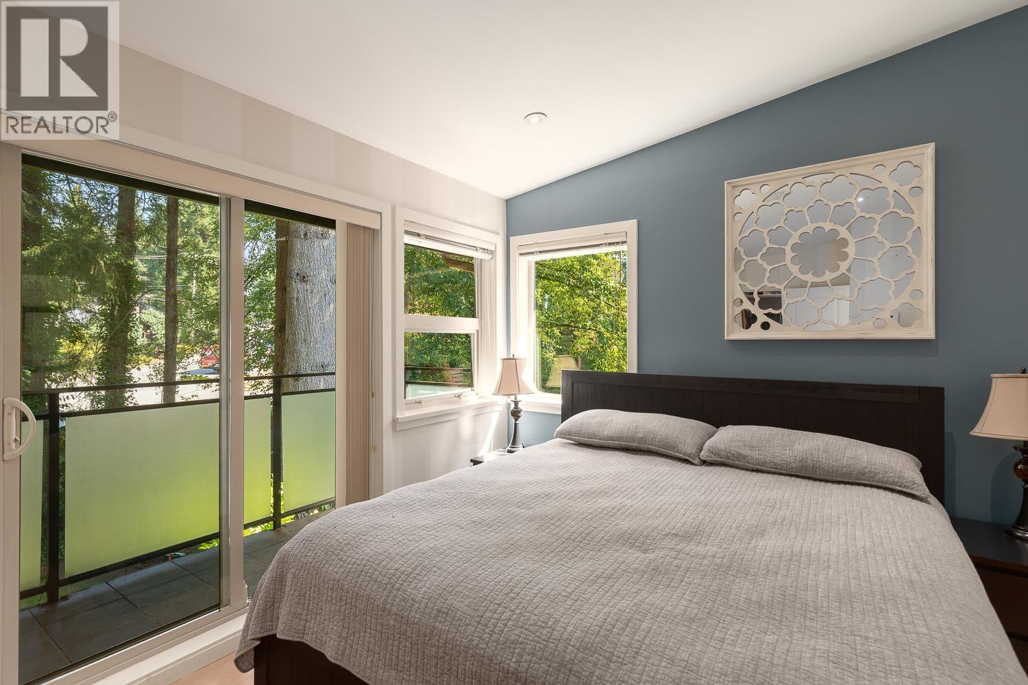 Photo 16 of 3681 Henderson Avenue, North Vancouver BC