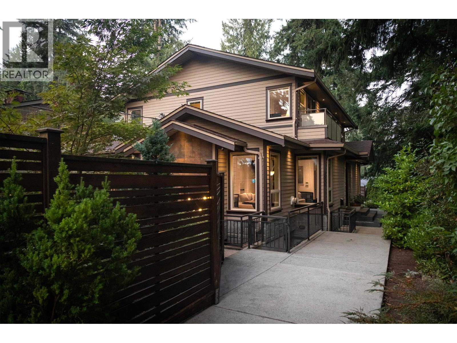 Photo 1 of 3681 Henderson Avenue, North Vancouver BC