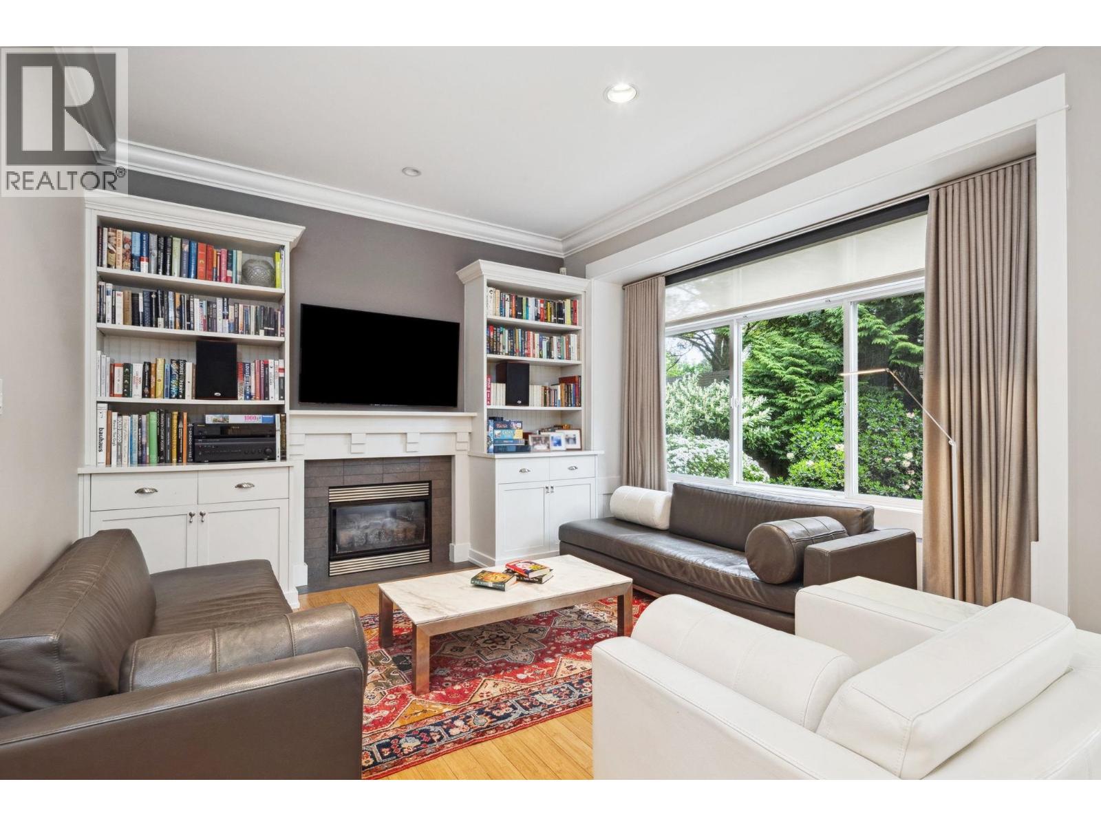 Photo 10 of 3322 W 40th Avenue, Vancouver BC