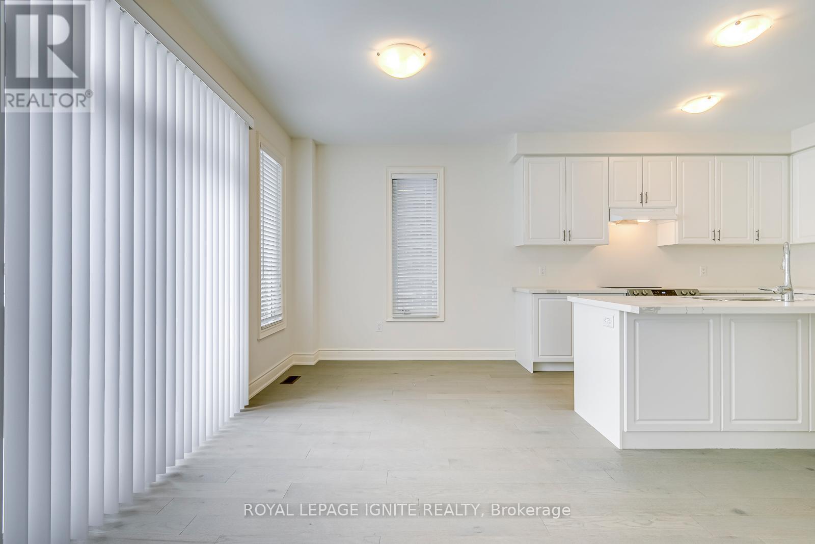 Photo 12 of 110 Cattail Crescent, Hamilton ON