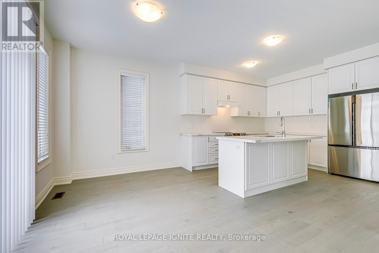 Photo 13 of 110 Cattail Crescent, Hamilton ON