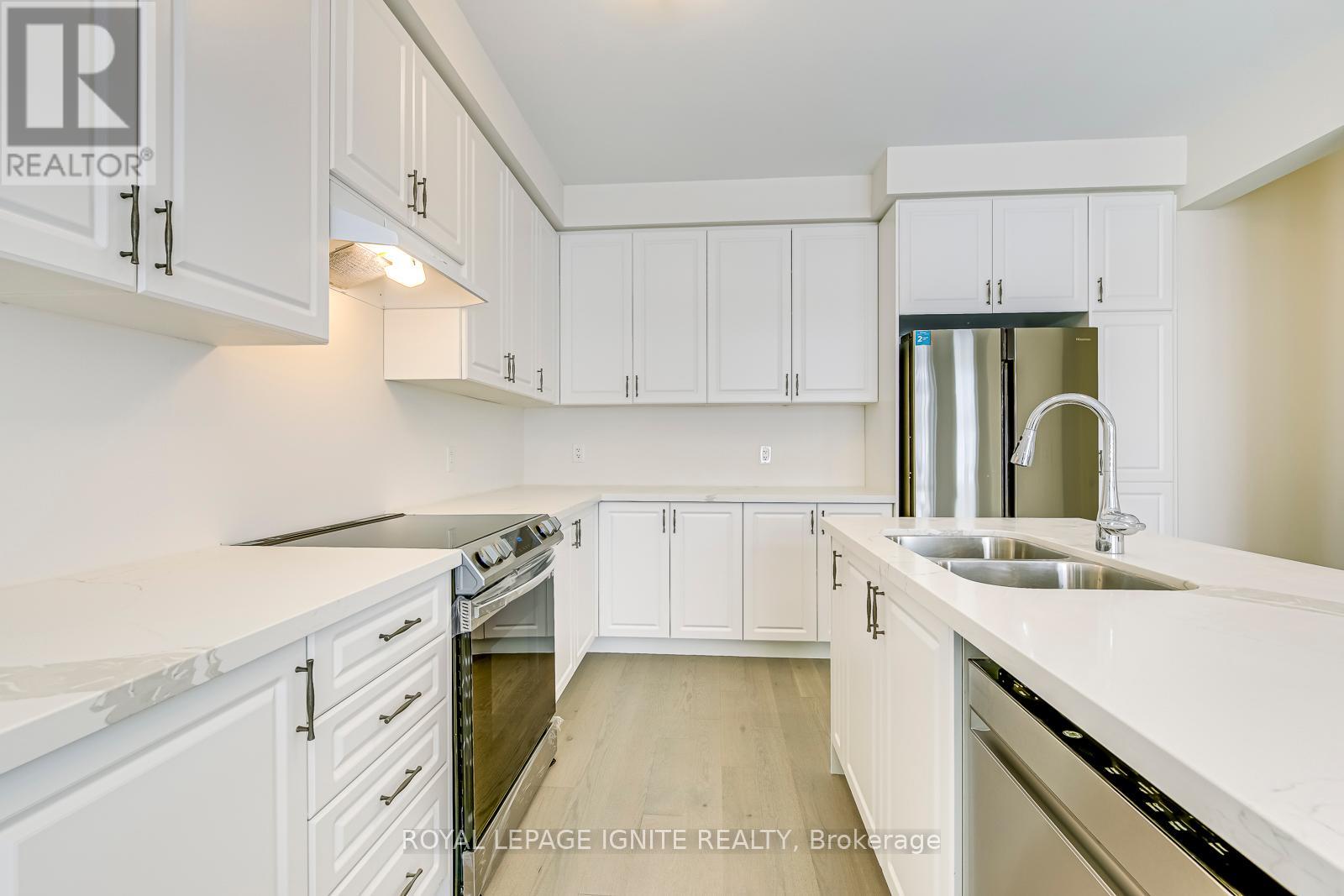 Photo 17 of 110 Cattail Crescent, Hamilton ON
