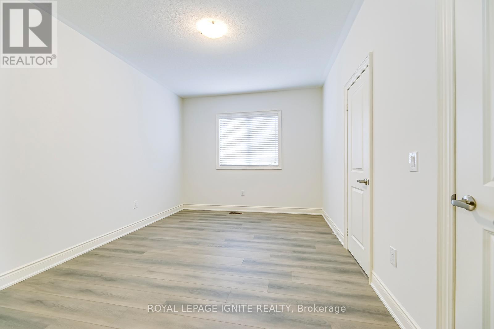 Photo 30 of 110 Cattail Crescent, Hamilton ON