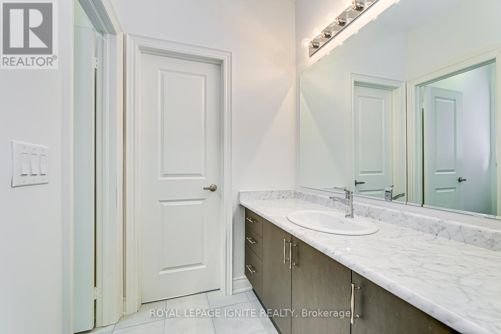 Photo 32 of 110 Cattail Crescent, Hamilton ON