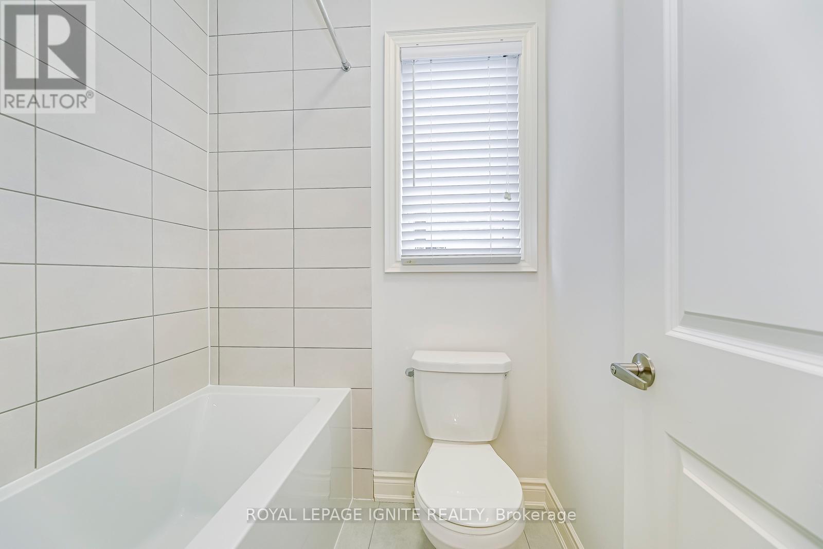 Photo 33 of 110 Cattail Crescent, Hamilton ON