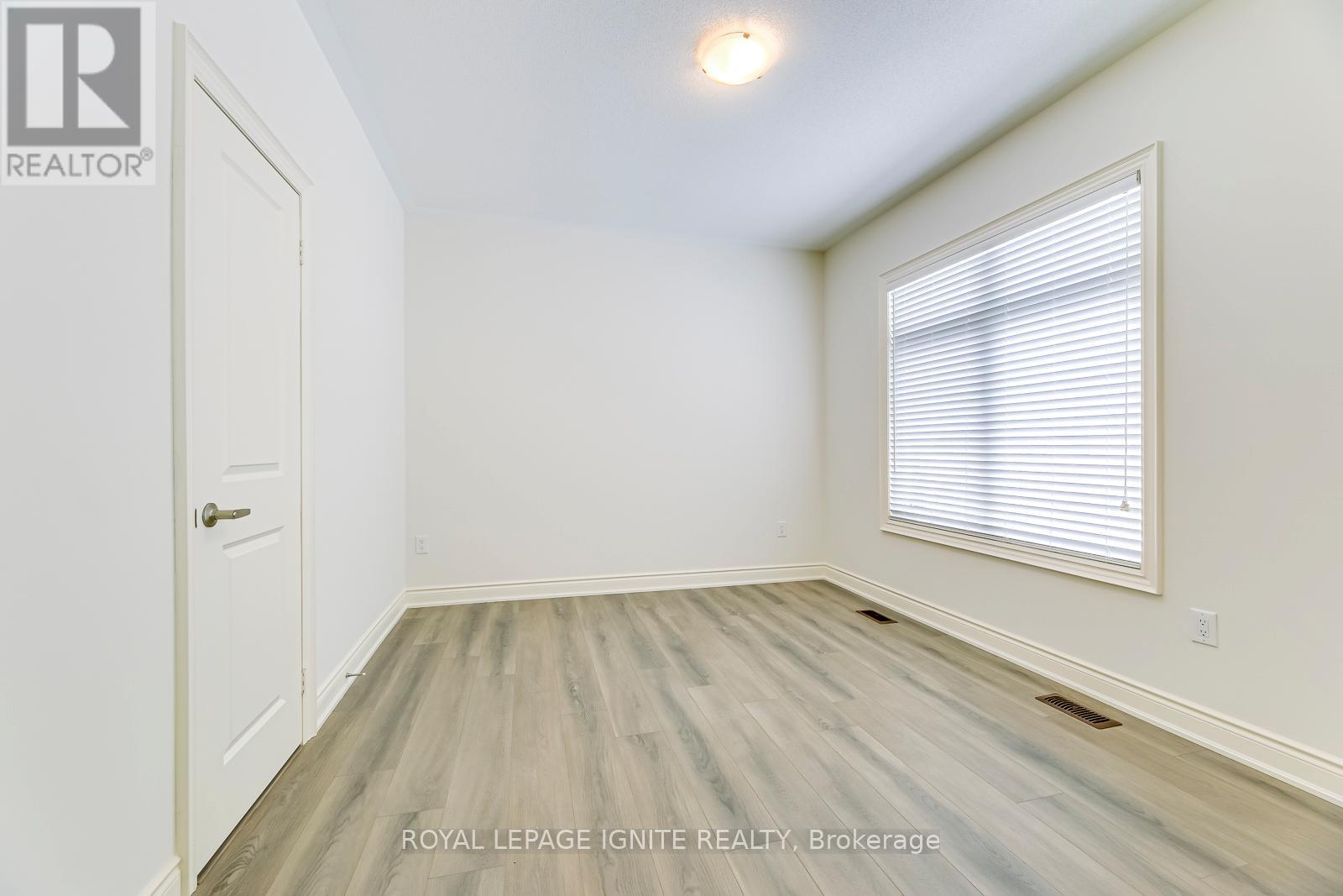 Photo 34 of 110 Cattail Crescent, Hamilton ON
