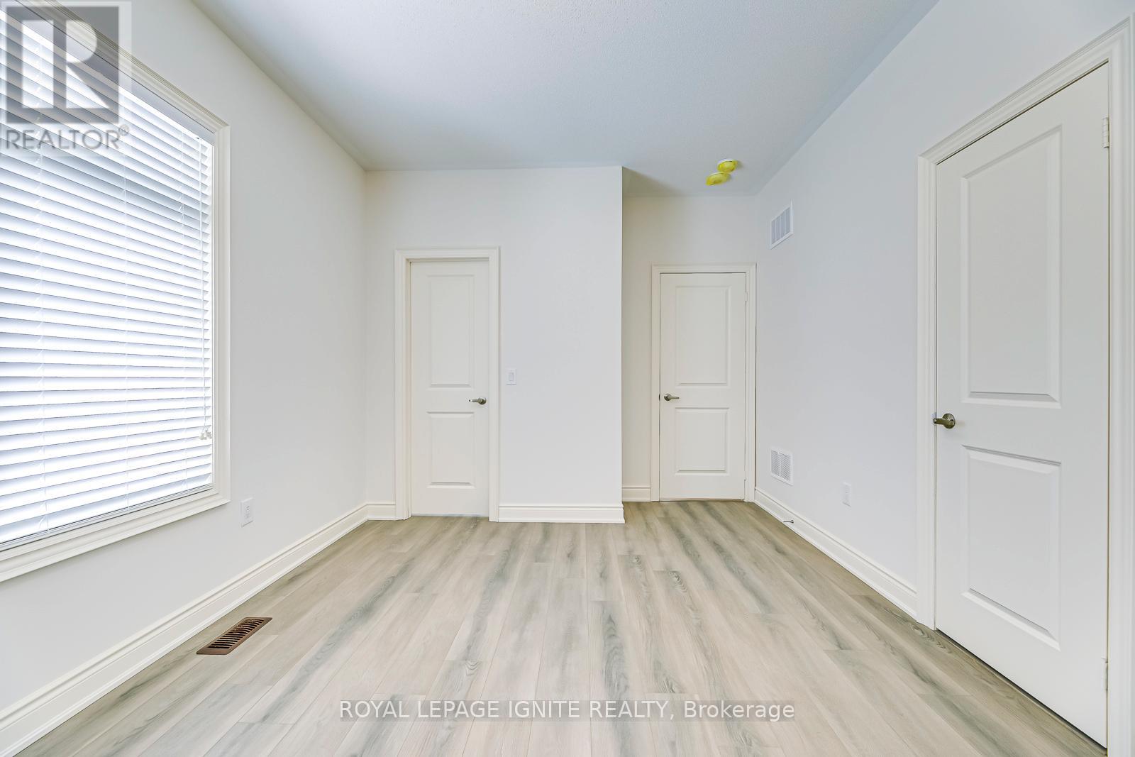 Photo 35 of 110 Cattail Crescent, Hamilton ON
