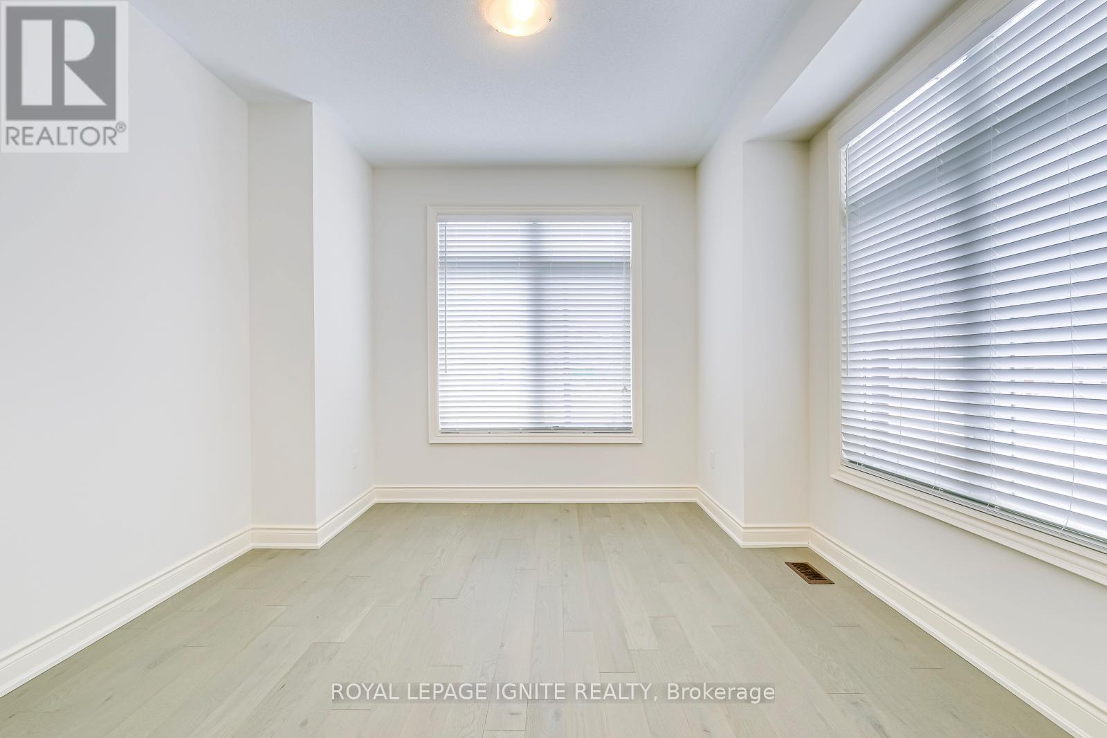 Photo 7 of 110 Cattail Crescent, Hamilton ON