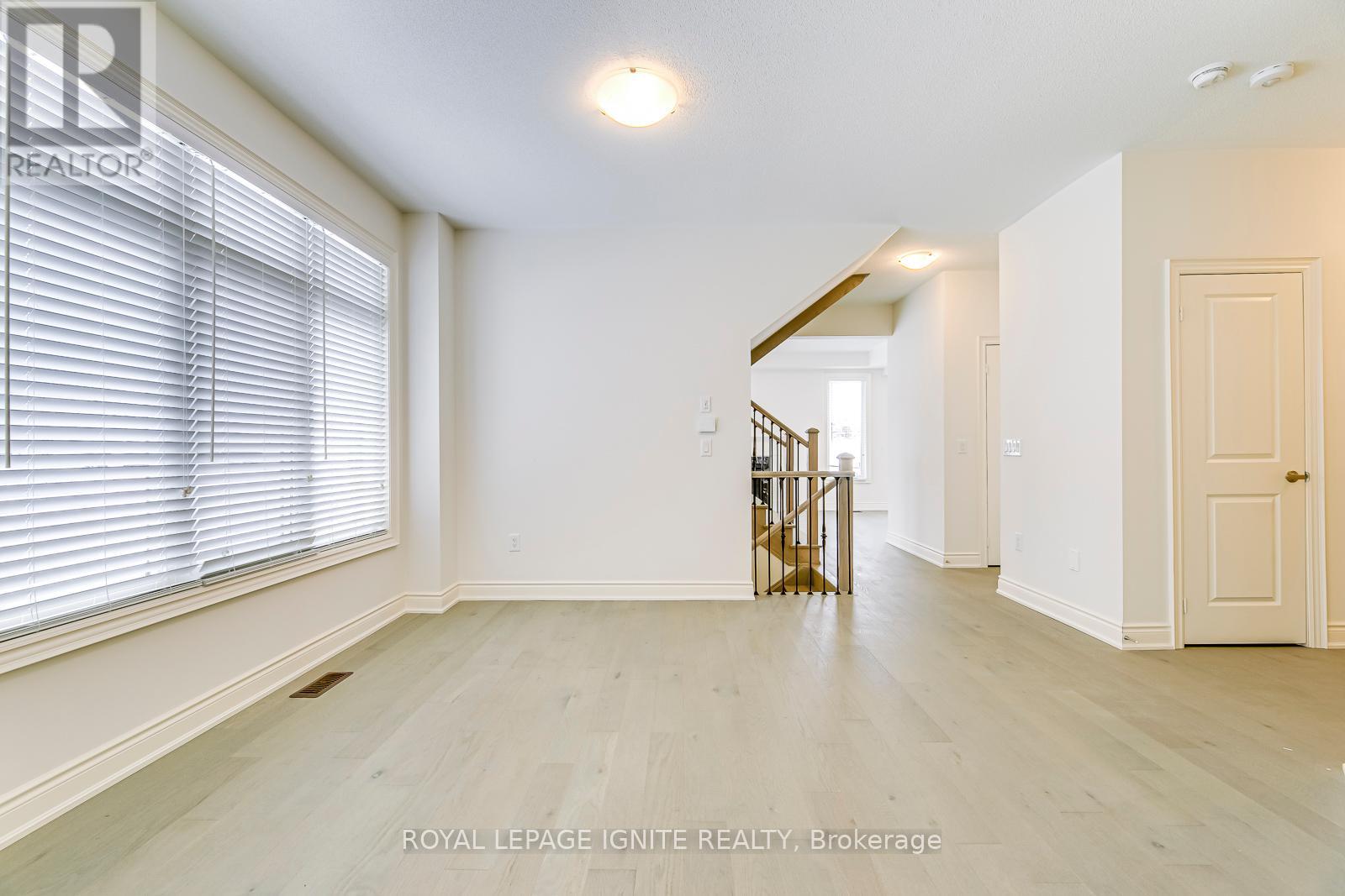 Photo 8 of 110 Cattail Crescent, Hamilton ON