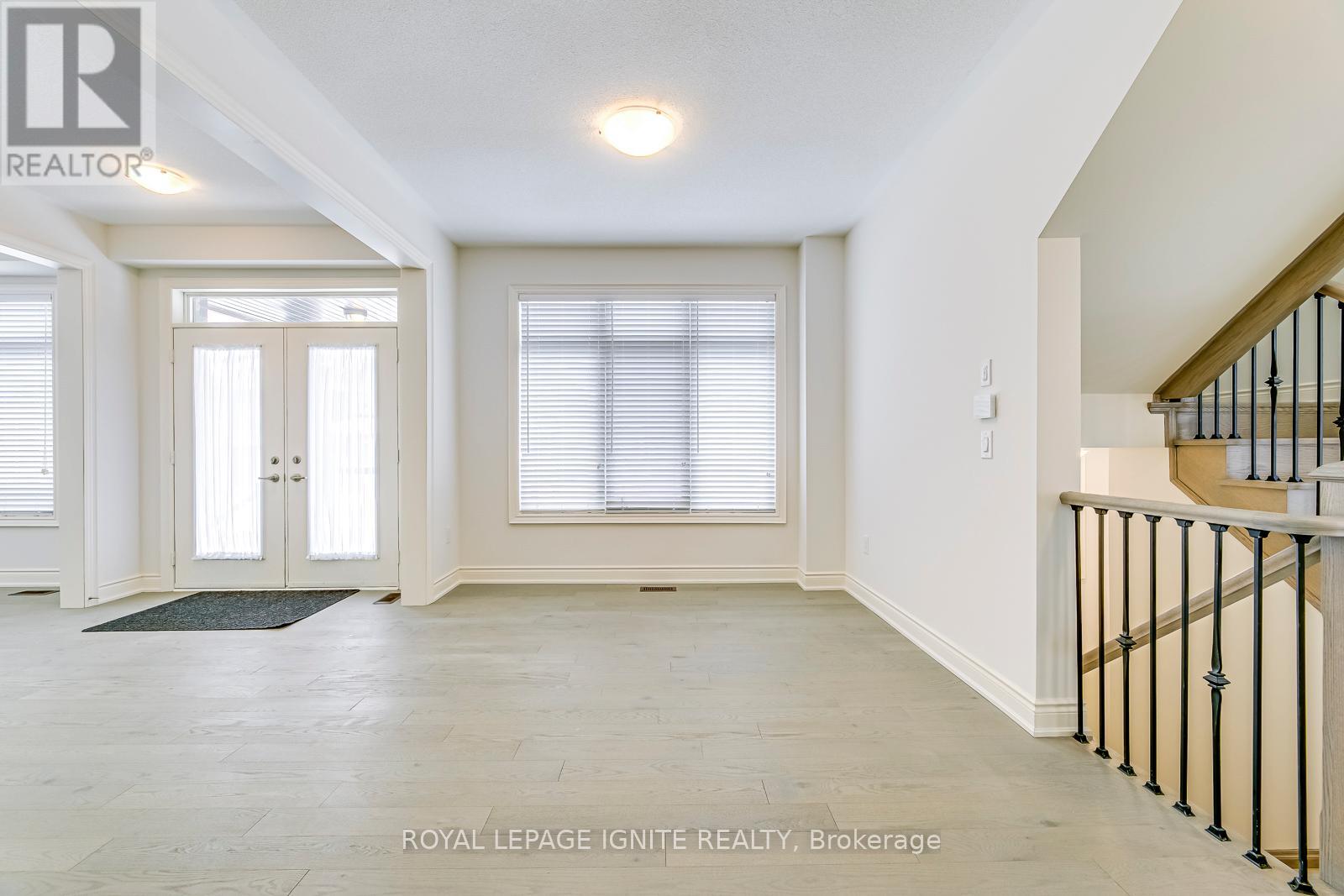 Photo 9 of 110 Cattail Crescent, Hamilton ON