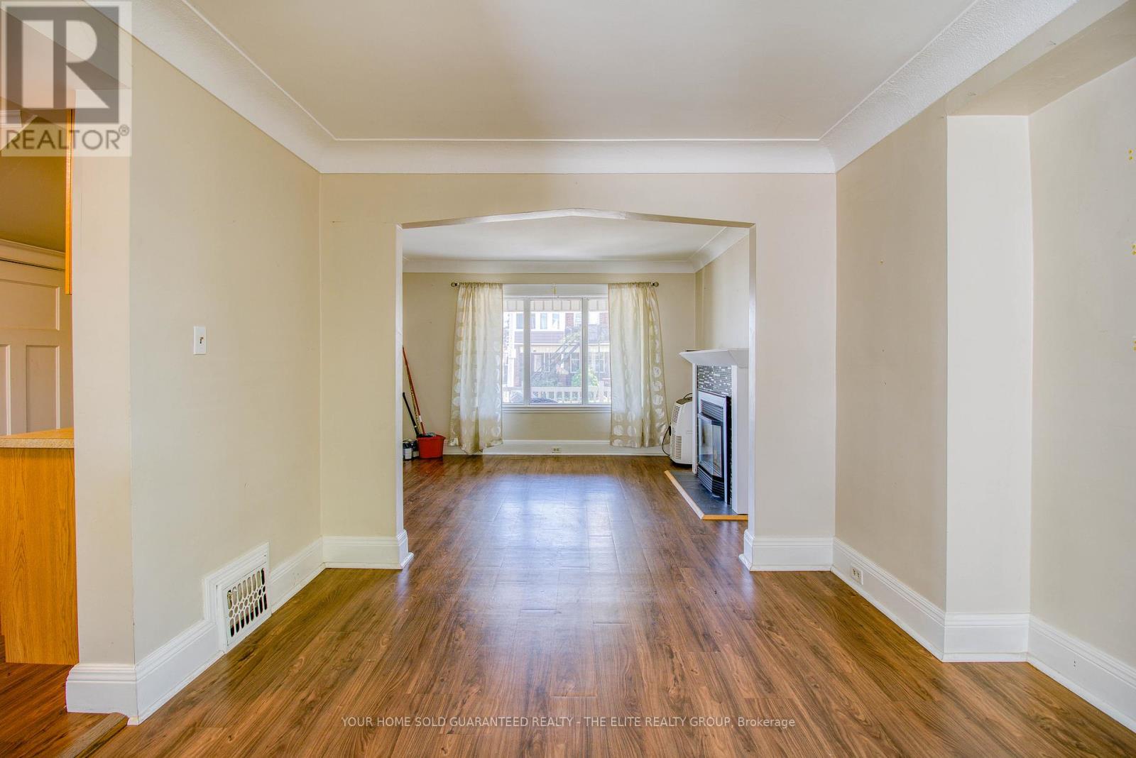 Photo 10 of 167 Balsam Avenue N, Hamilton ON