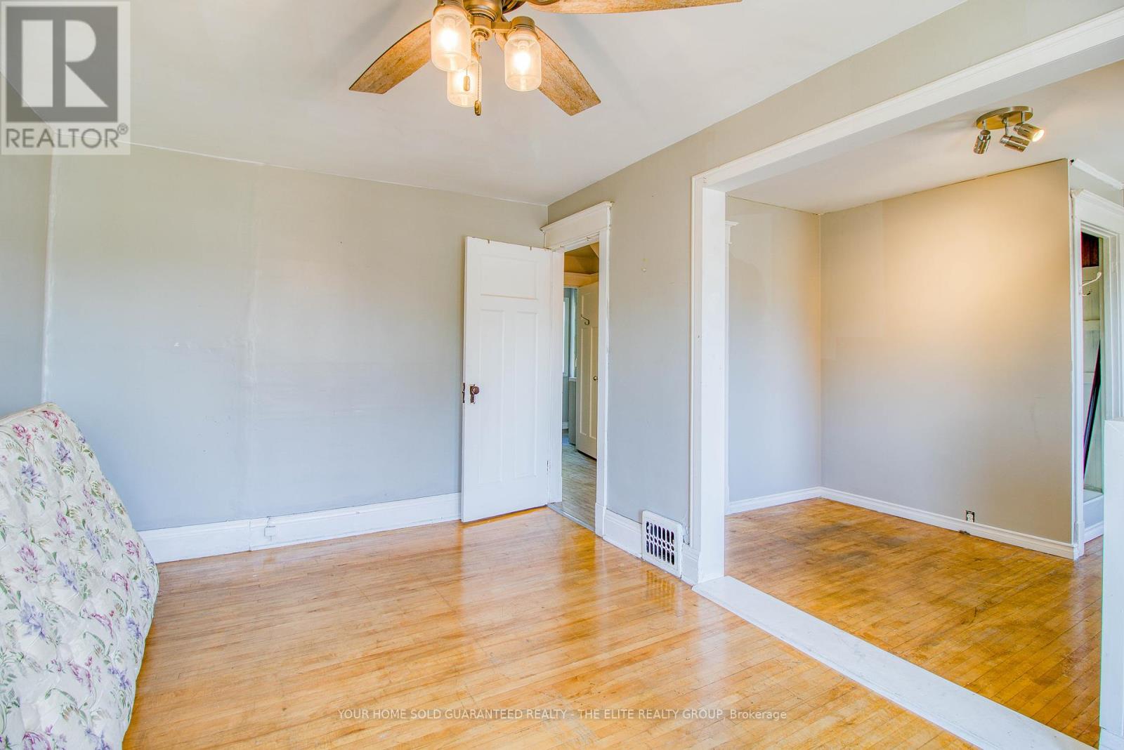 Photo 20 of 167 Balsam Avenue N, Hamilton ON