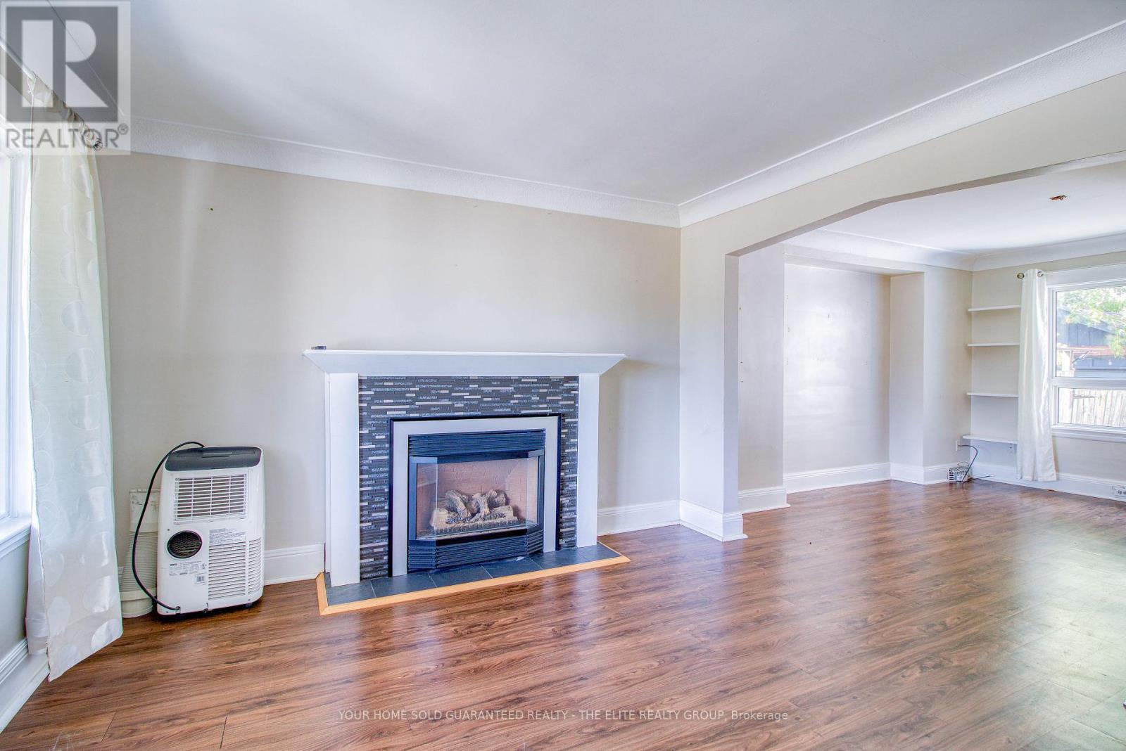 Photo 8 of 167 Balsam Avenue N, Hamilton ON