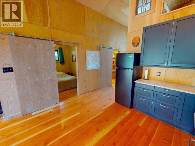 1590/94 VANCOUVER BLVD, Savary Island