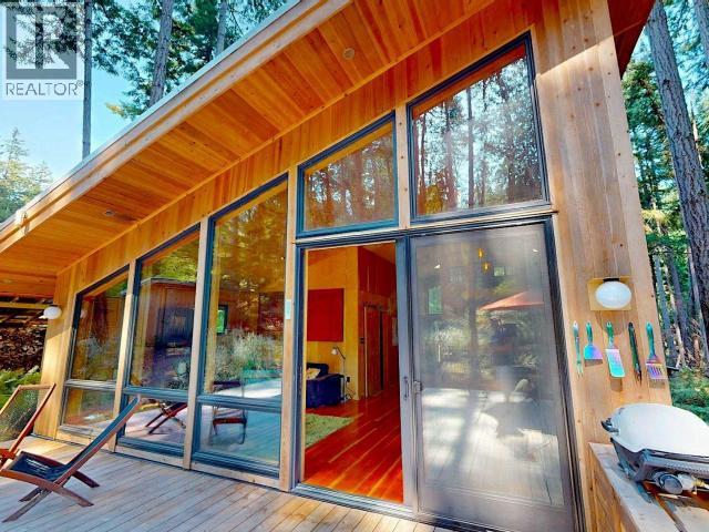 1590/94 VANCOUVER BLVD, Savary Island