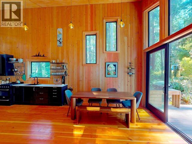 1590/94 VANCOUVER BLVD, Savary Island
