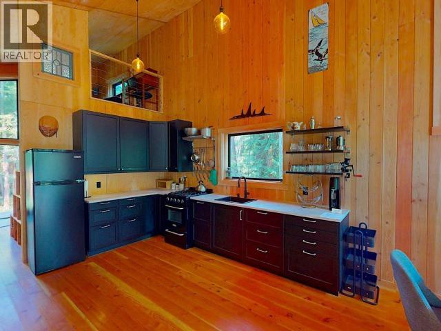 1590/94 VANCOUVER BLVD, Savary Island
