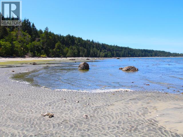 1590/94 VANCOUVER BLVD, Savary Island