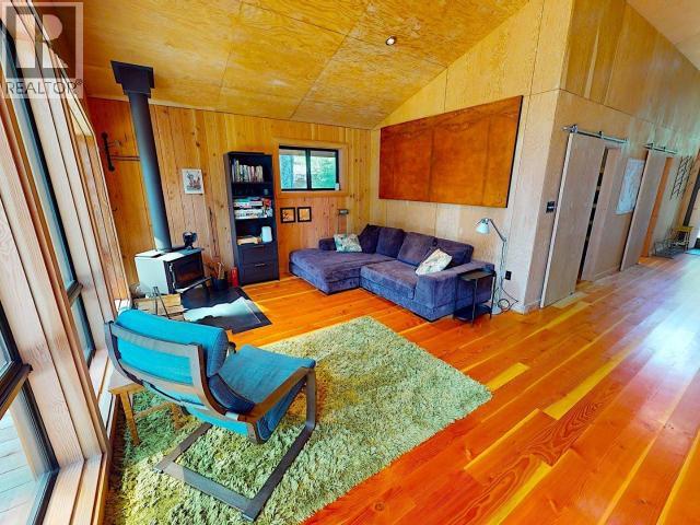 1590/94 VANCOUVER BLVD, Savary Island