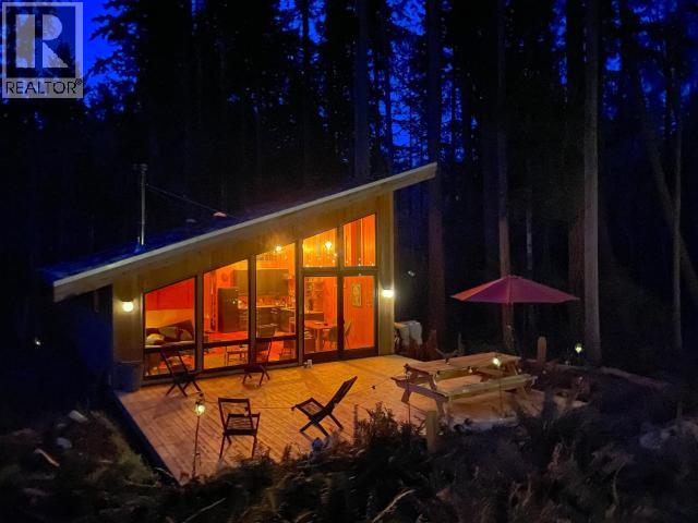 1590/94 VANCOUVER BLVD, Savary Island