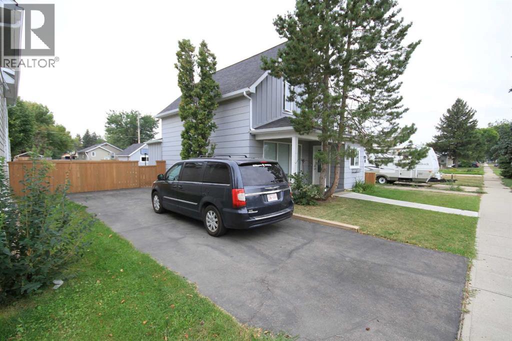 Photo 23 of 4930 52 Avenue, Taber AB