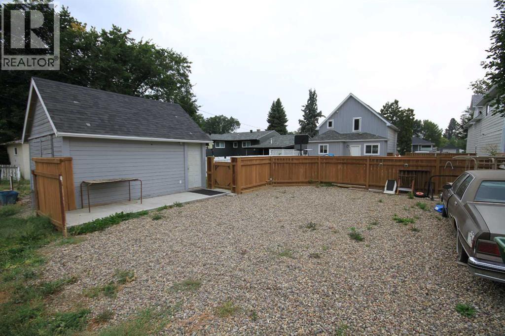 Photo 24 of 4930 52 Avenue, Taber AB