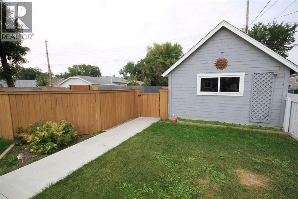 Photo 26 of 4930 52 Avenue, Taber AB