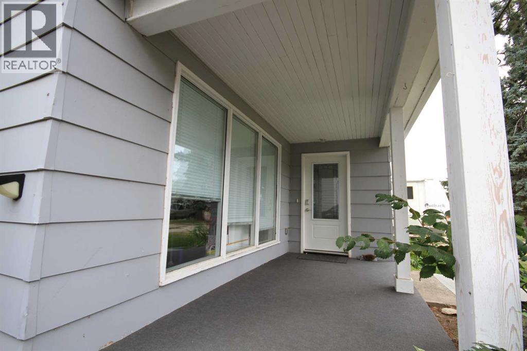 Photo 6 of 4930 52 Avenue, Taber AB
