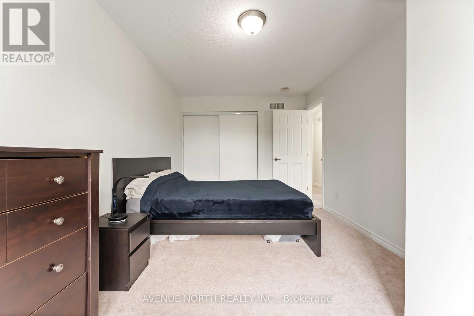 Photo 21 of 563 Foxlight Circle, Ottawa ON