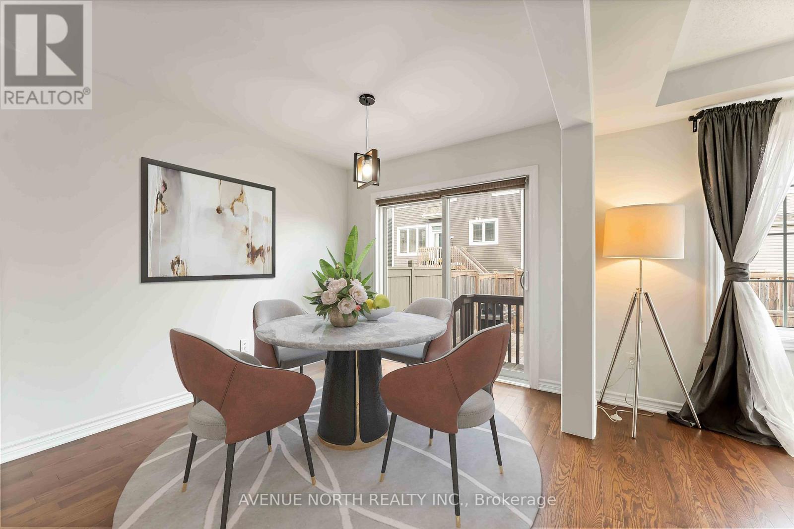 Photo 11 of 563 Foxlight Circle, Ottawa ON