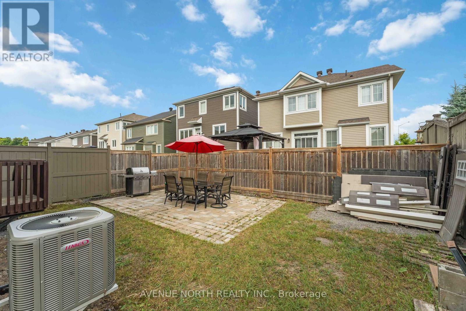 Photo 24 of 563 Foxlight Circle, Ottawa ON