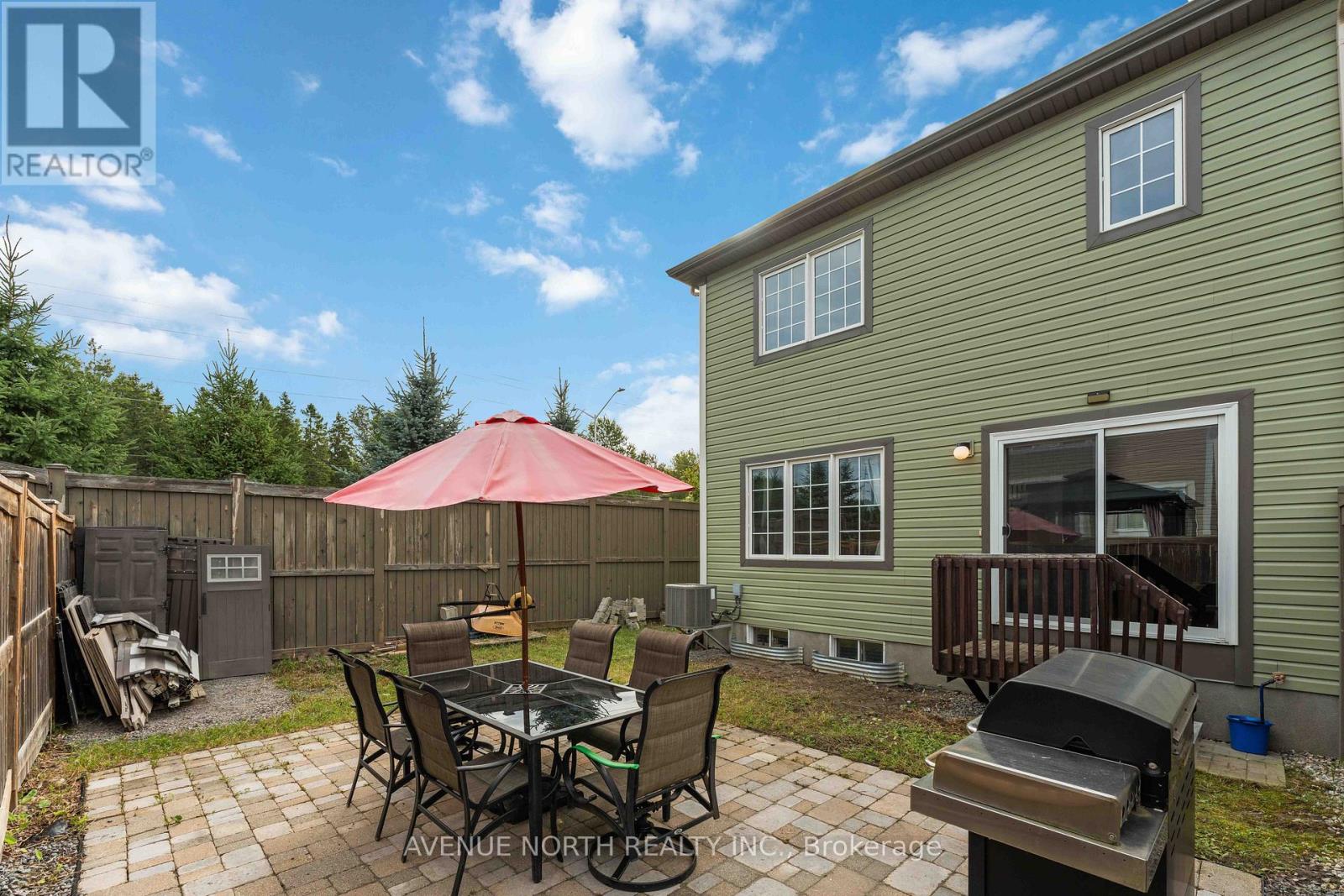 Photo 26 of 563 Foxlight Circle, Ottawa ON