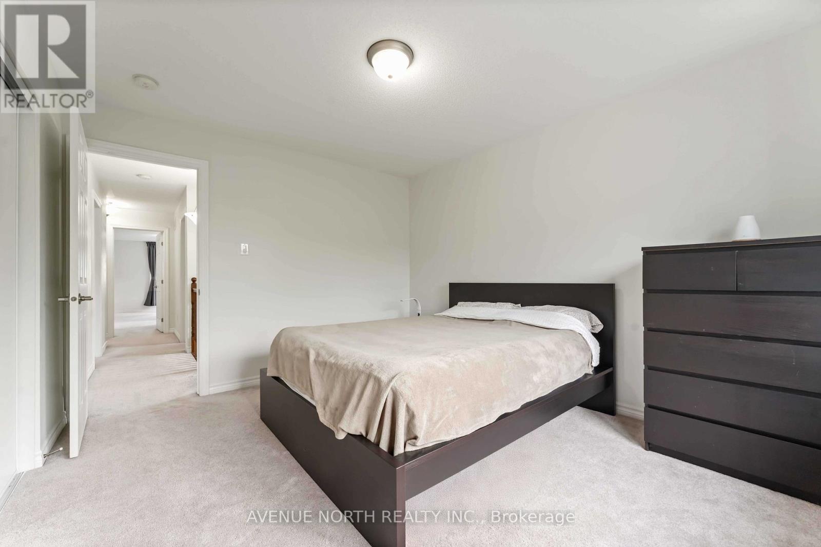 Photo 19 of 563 Foxlight Circle, Ottawa ON