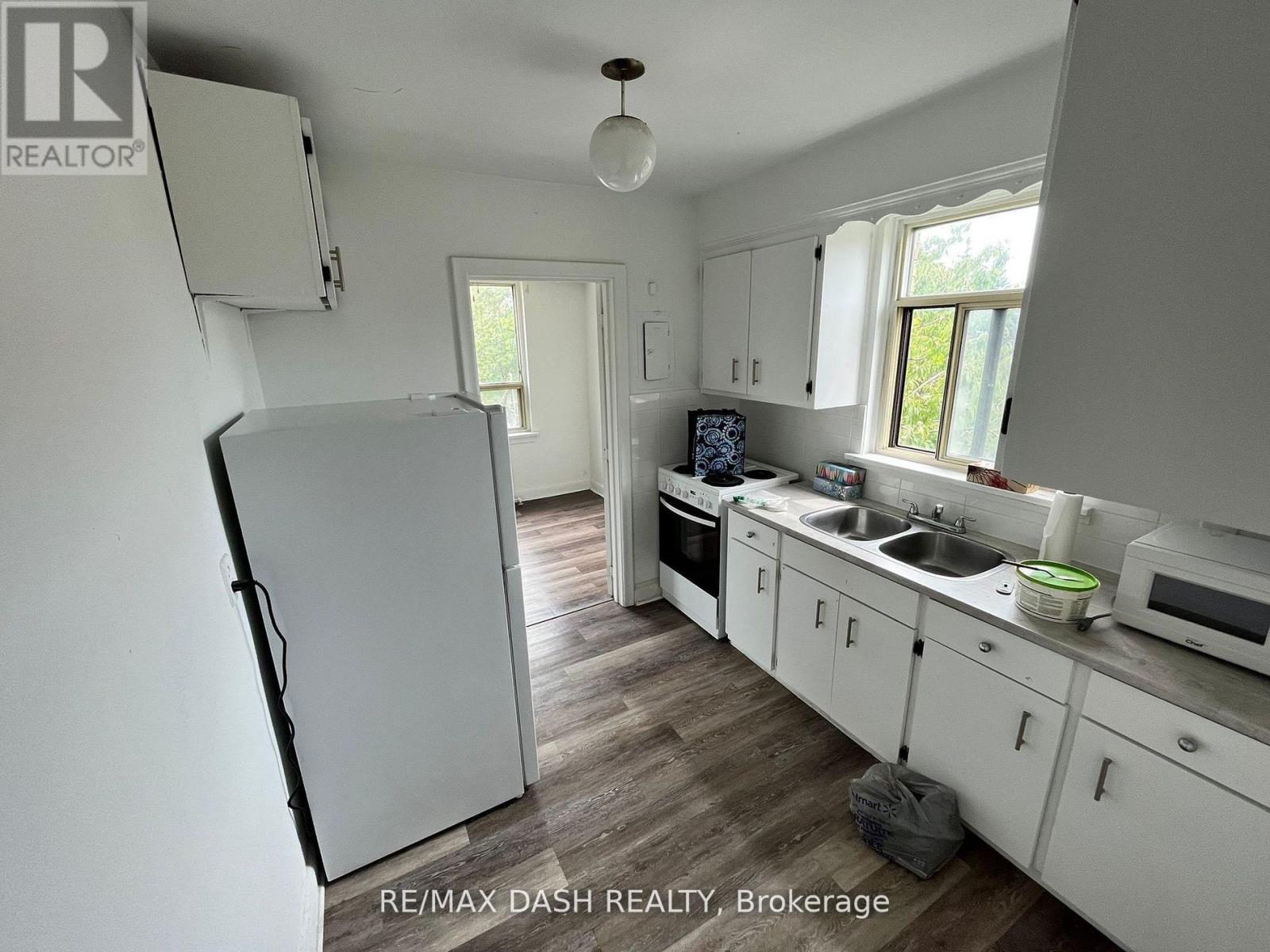 Photo 17 of 8 52 Neptune Drive, Toronto ON
