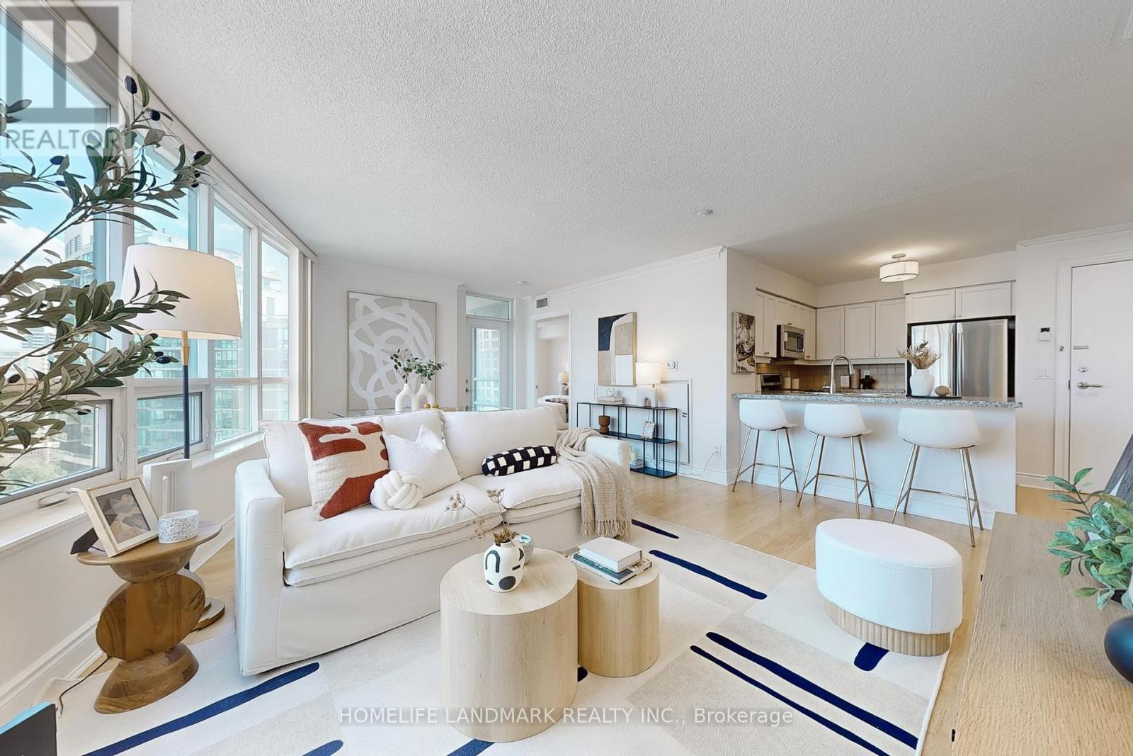Photo 1 of 1405 15 Greenview Avenue, Toronto ON