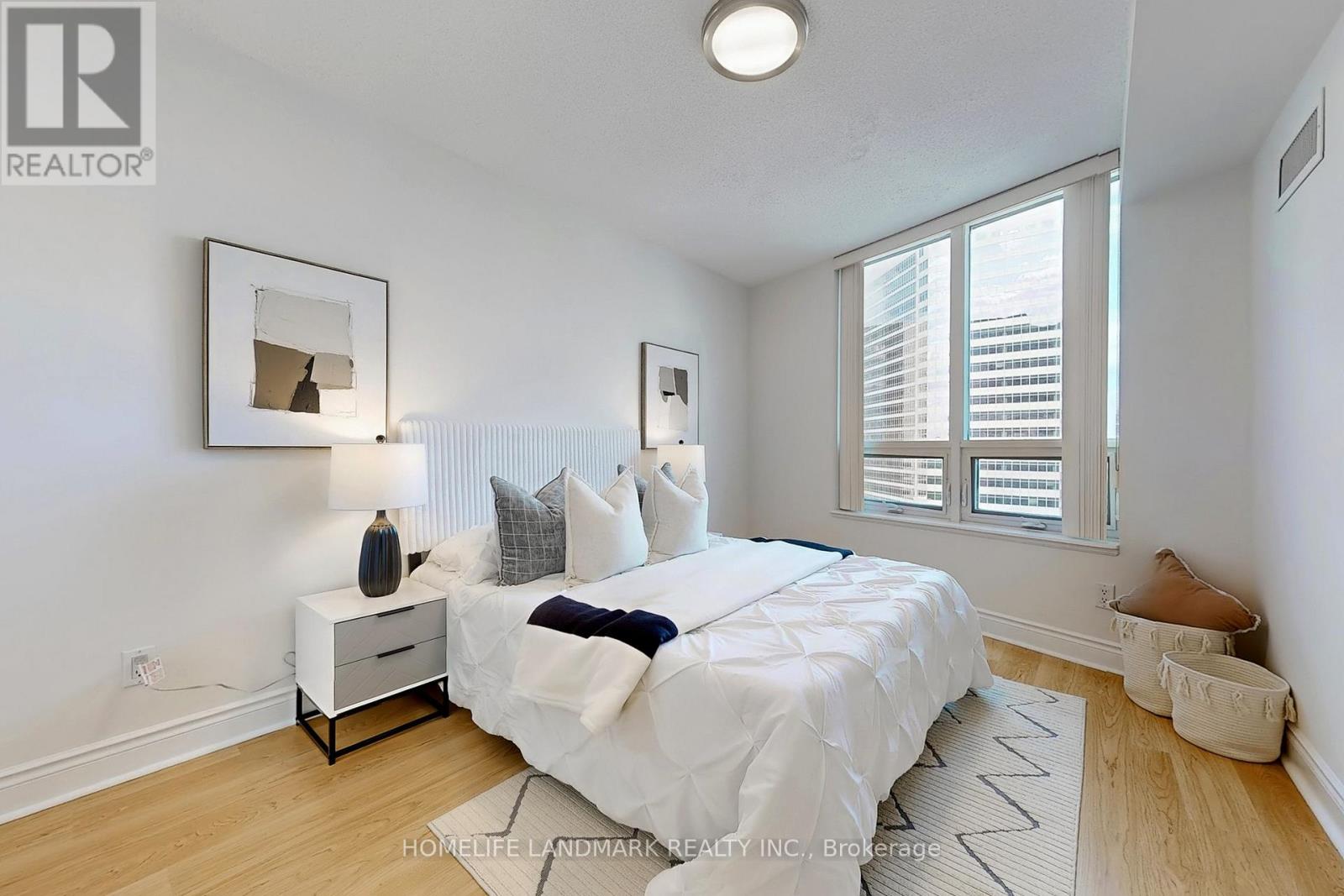 Photo 14 of 1405 15 Greenview Avenue, Toronto ON