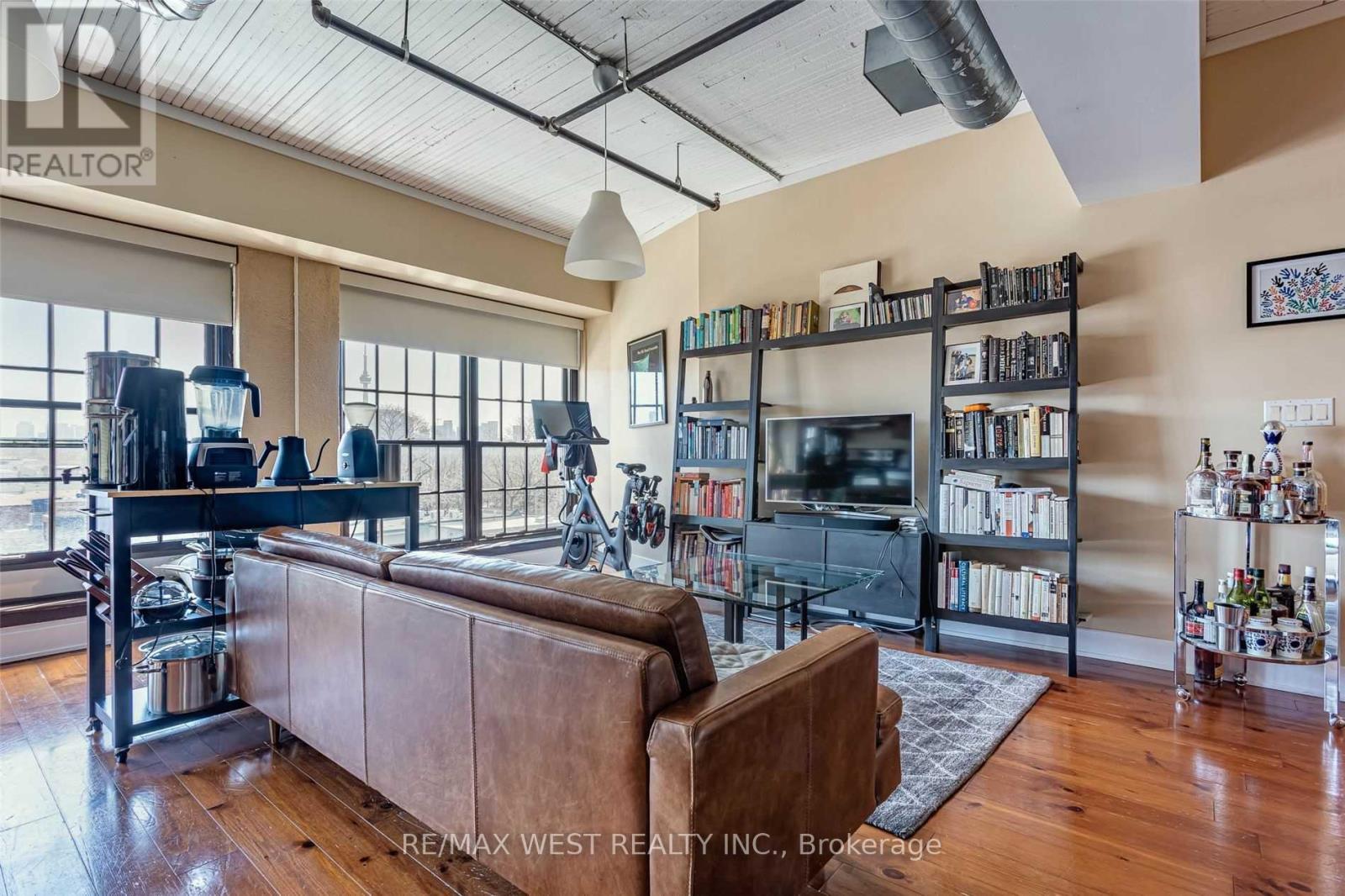 Photo 3 of 414 183 Dovercourt Road, Toronto ON