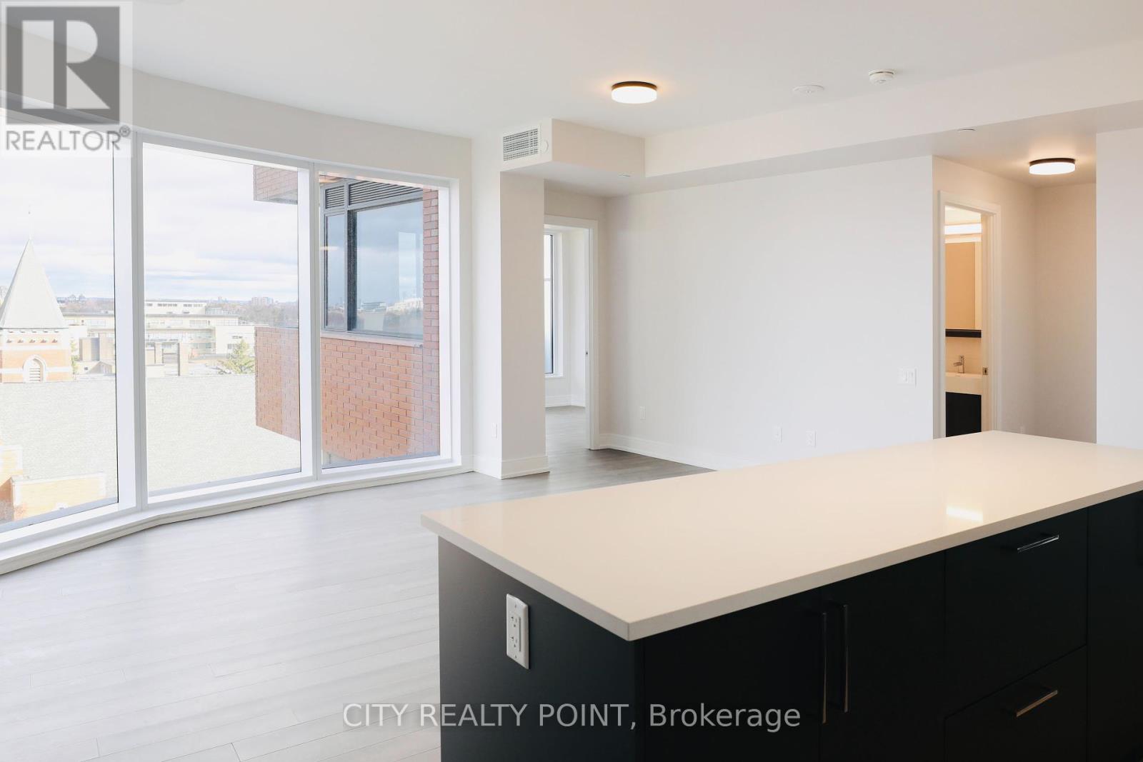 Photo 4 of 707 2525 Bathurst Street, Toronto ON