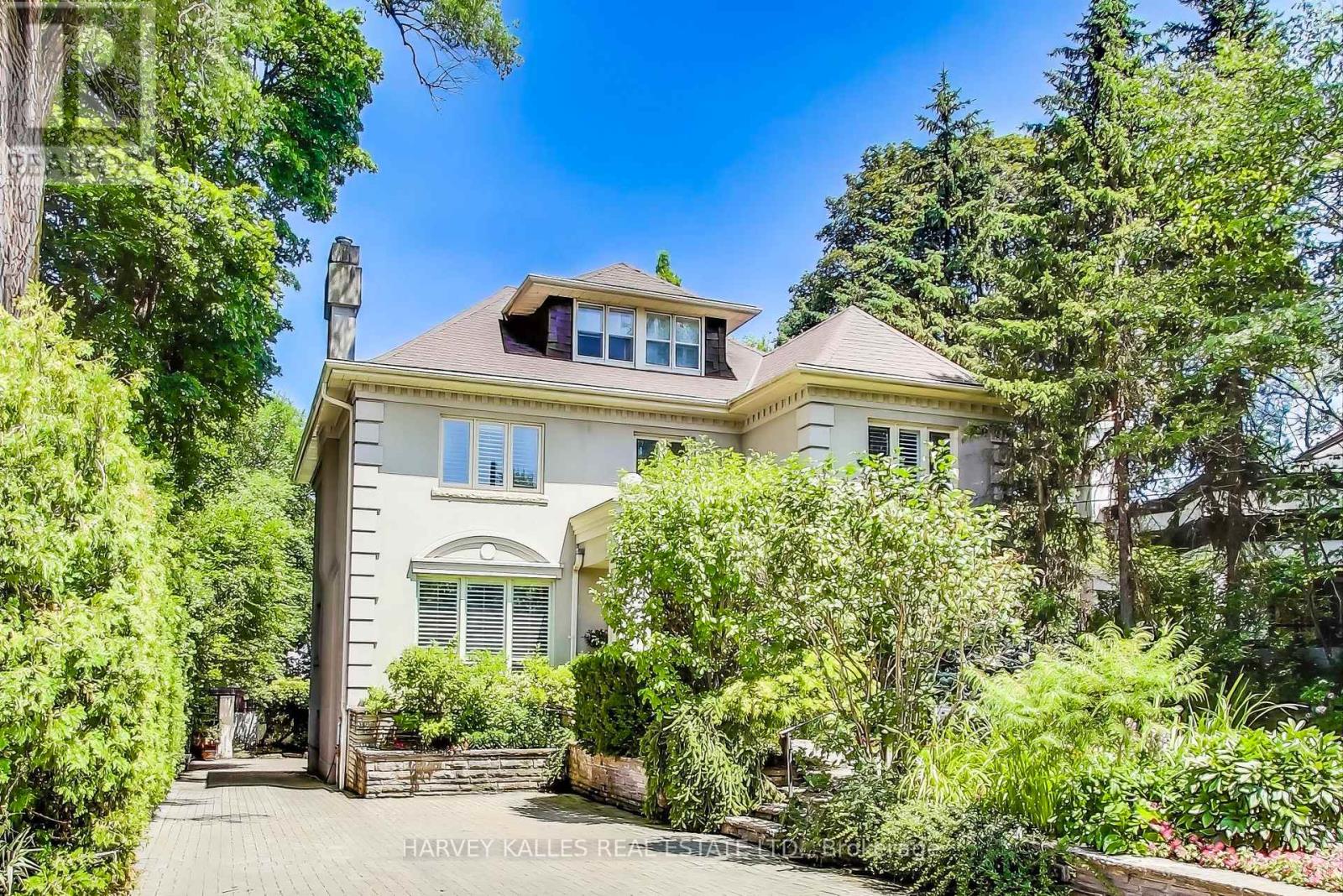 Photo 3 of 103 Vesta Drive, Toronto ON