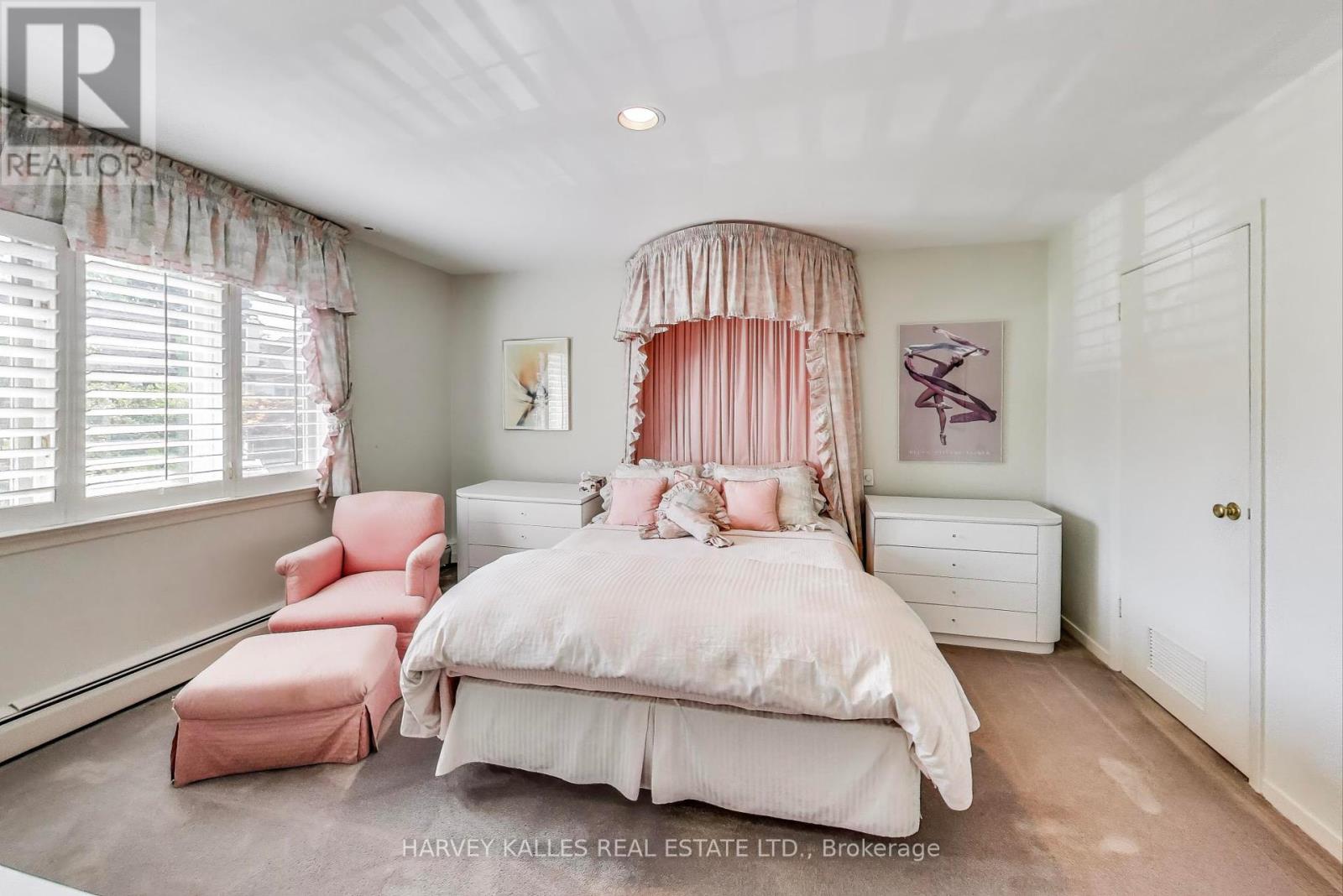 Photo 32 of 103 Vesta Drive, Toronto ON