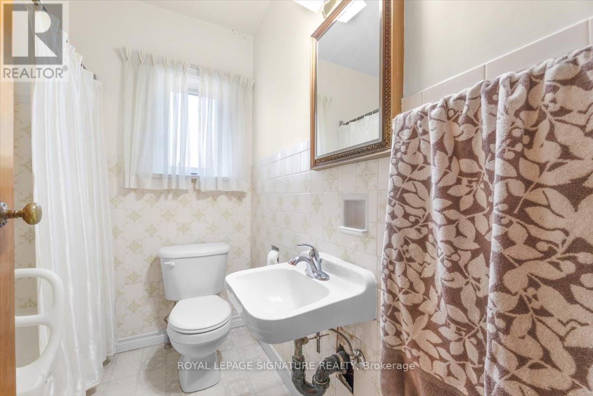 Photo 10 of 234 Etna Avenue, Oshawa ON