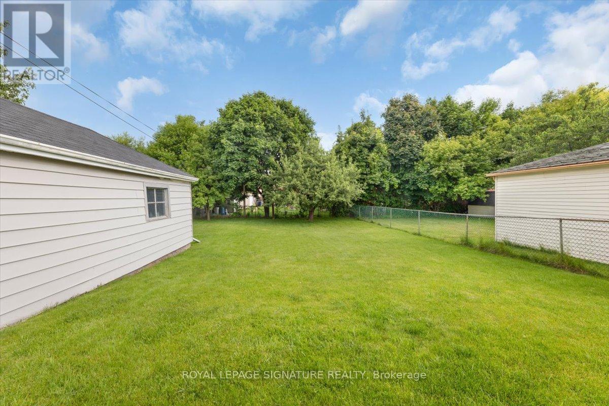Photo 17 of 234 Etna Avenue, Oshawa ON