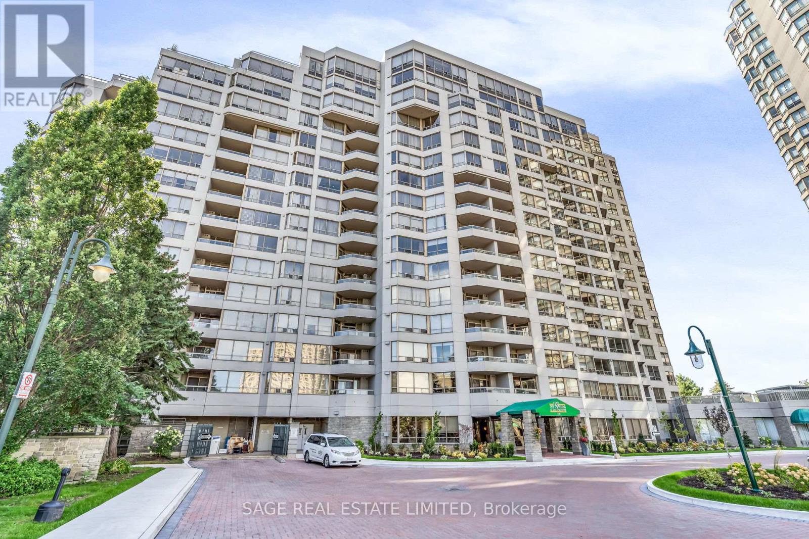 Photo 33 of 1026 138 Bonis Avenue, Toronto ON