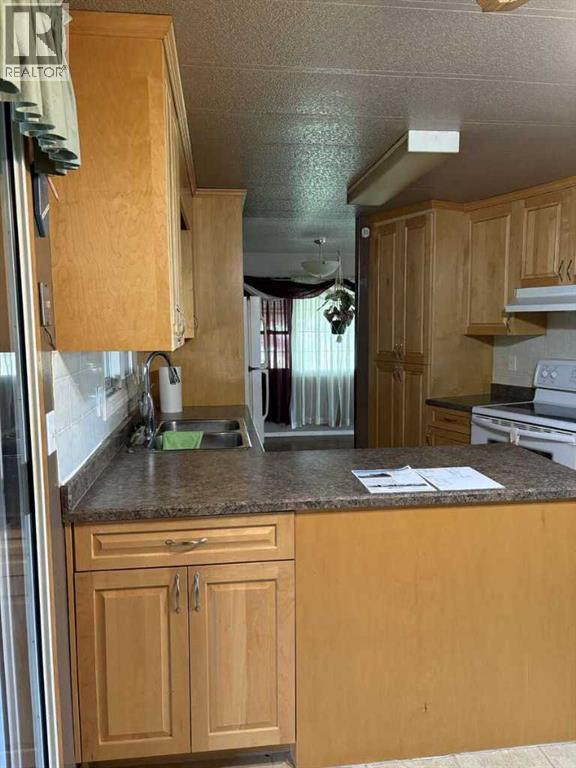 Photo 32 of 4601 50 Avenue, Daysland AB