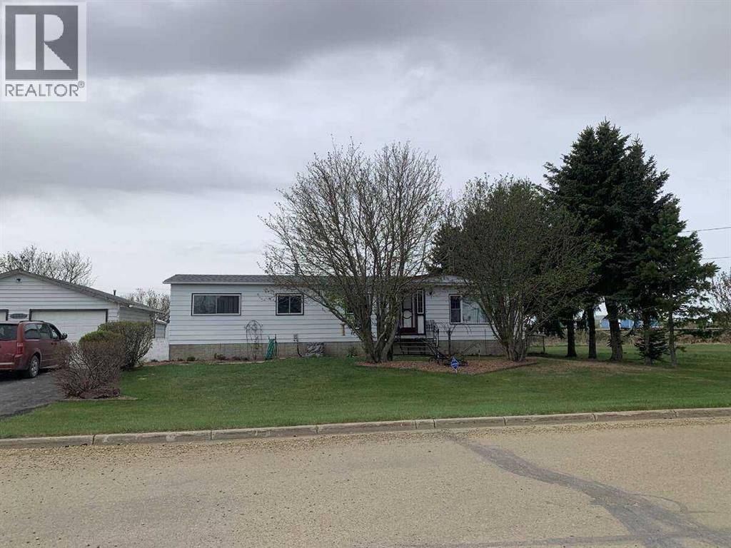 Photo 1 of 4601 50 Avenue, Daysland AB